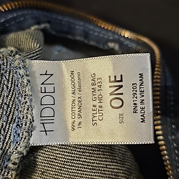 HIDDEN DENIM gym bag. NWOTS, Zipper Closure!! Good size - Picture 10 of 11